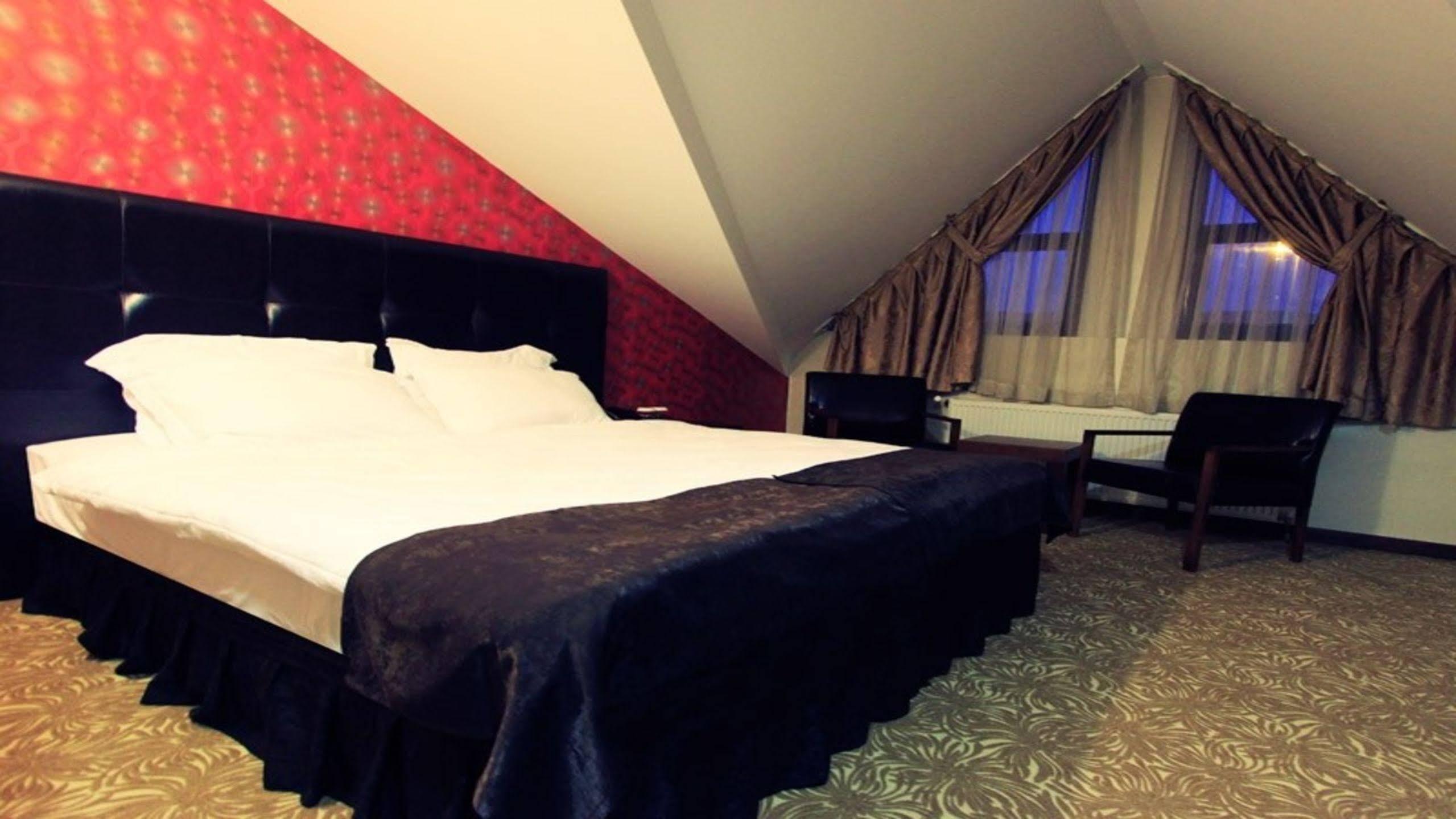 Highway Otel Elmalik   Экстерьер фото